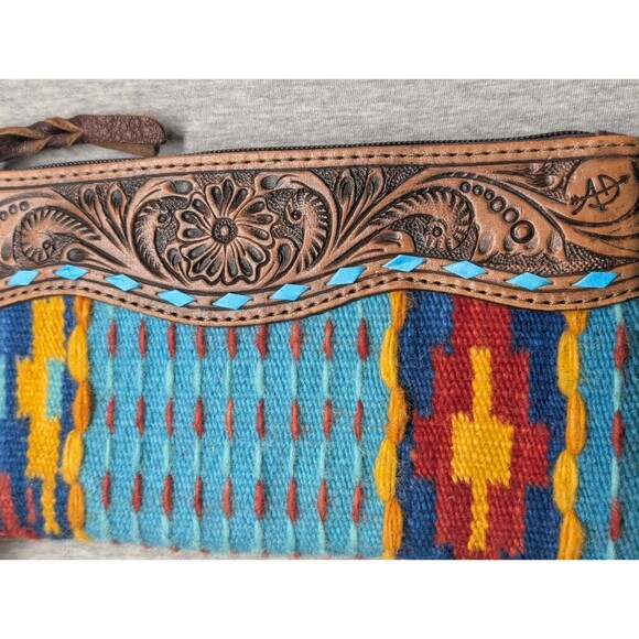 New American Darling Saddle Blanket Leather Wristlet Purse Bag - ADBG344 - Picture 5 of 10